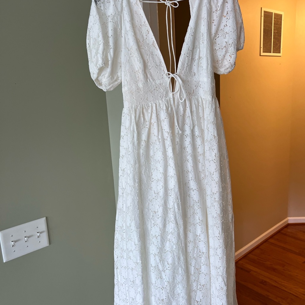 Petal and Pup Ayden Midi Dress Size Medium